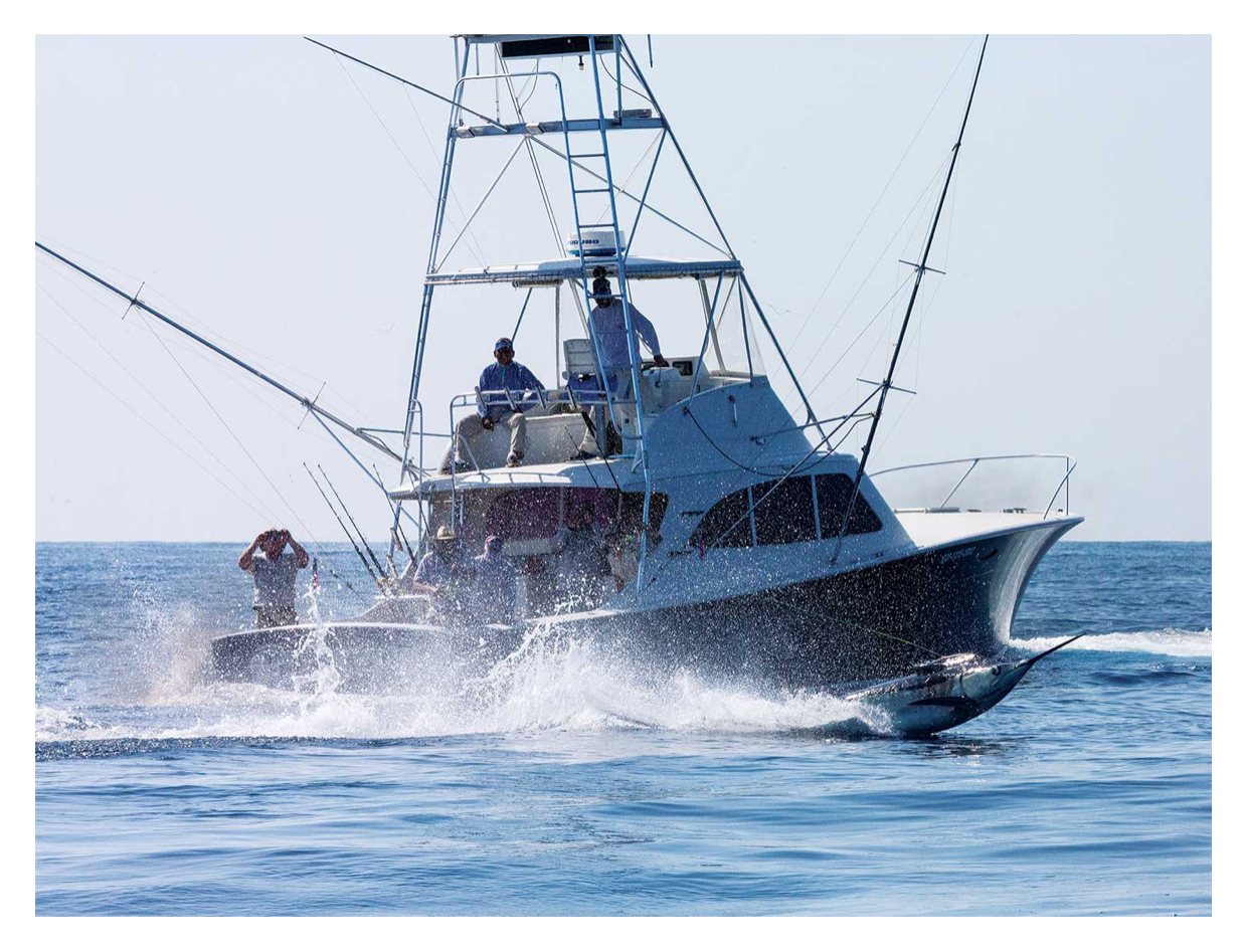 40-foot Gamefisherman Decisive fishing off Guatemala's Pacific coast